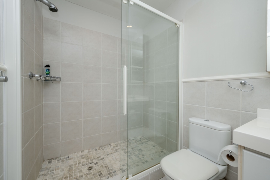 5 Bedroom Property for Sale in Signal Hill Western Cape